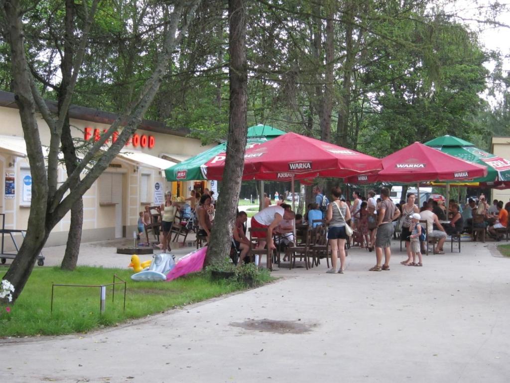 Resort Piaseczno Rozpłucie Kültér fotó