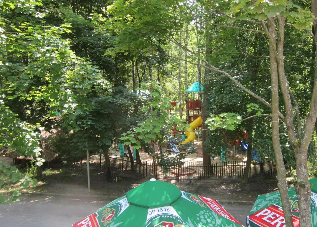 Resort Piaseczno Rozpłucie Kültér fotó