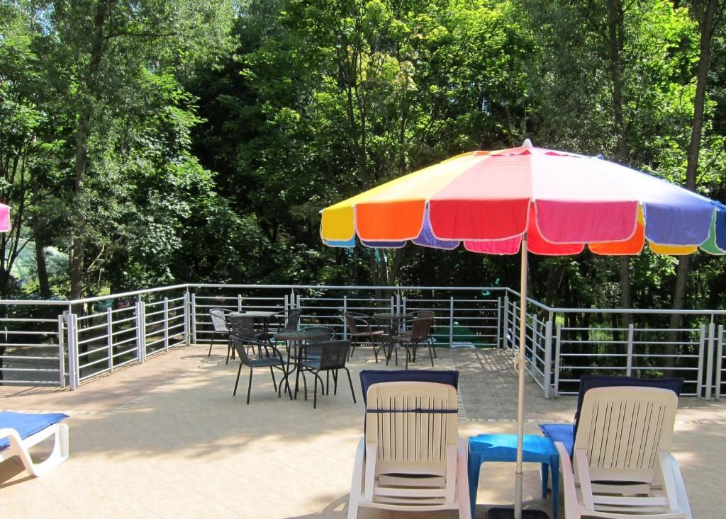 Resort Piaseczno Rozpłucie Kültér fotó