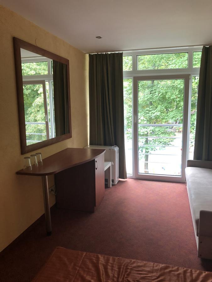 Resort Piaseczno Rozpłucie Kültér fotó