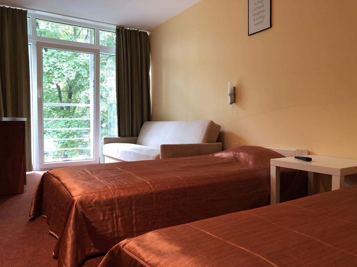 Resort Piaseczno Rozpłucie Kültér fotó