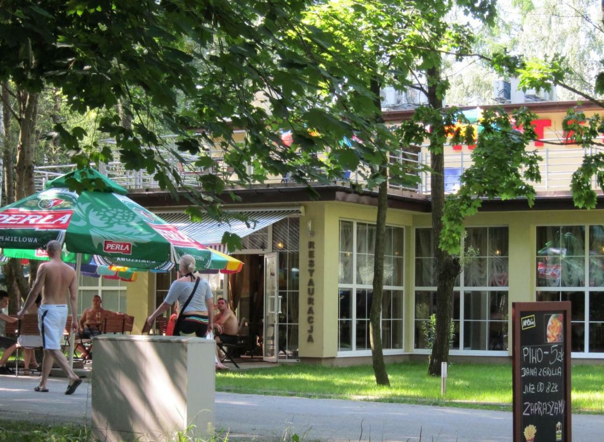 Resort Piaseczno Rozpłucie Kültér fotó